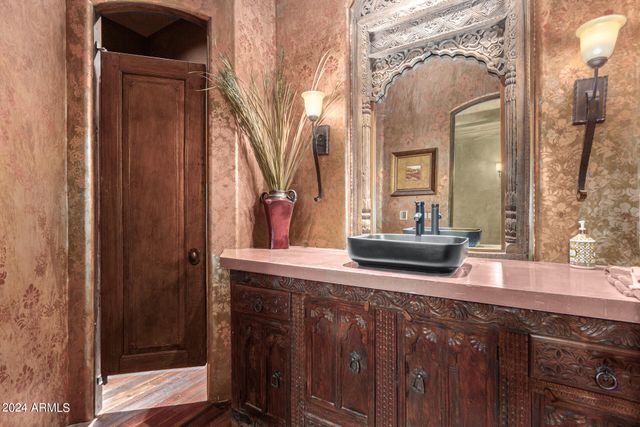 3831 E HUBER Street, Mesa, AZ 85205