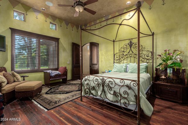 3831 E HUBER Street, Mesa, AZ 85205