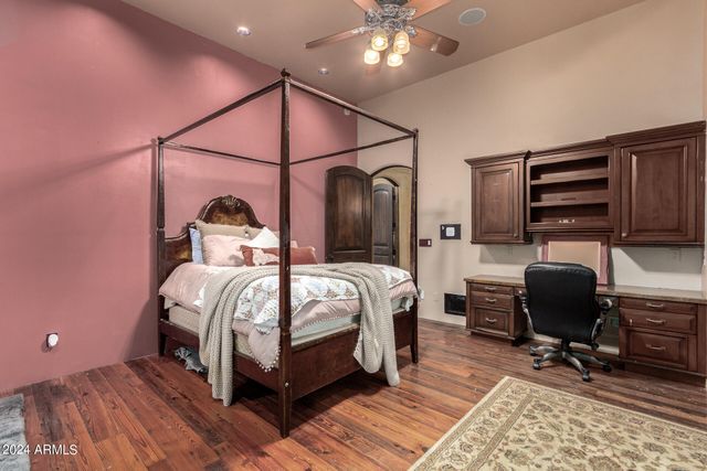 3831 E HUBER Street, Mesa, AZ 85205