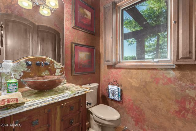 3831 E HUBER Street, Mesa, AZ 85205