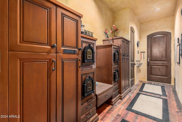 3831 E HUBER Street, Mesa, AZ 85205