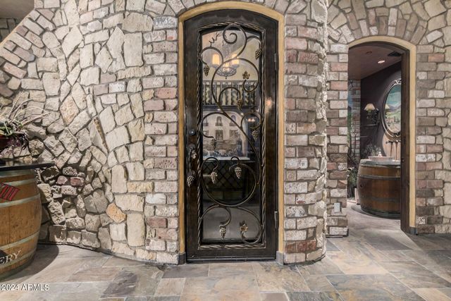 3831 E HUBER Street, Mesa, AZ 85205