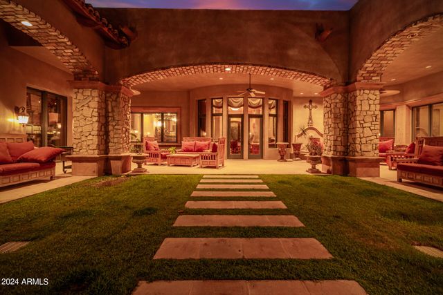 3831 E HUBER Street, Mesa, AZ 85205