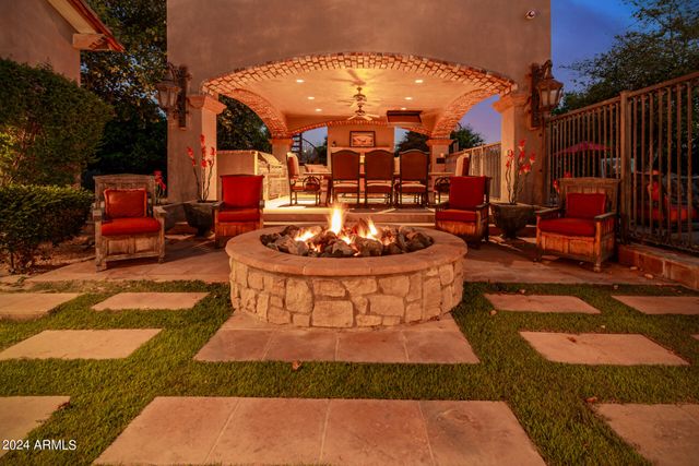 3831 E HUBER Street, Mesa, AZ 85205