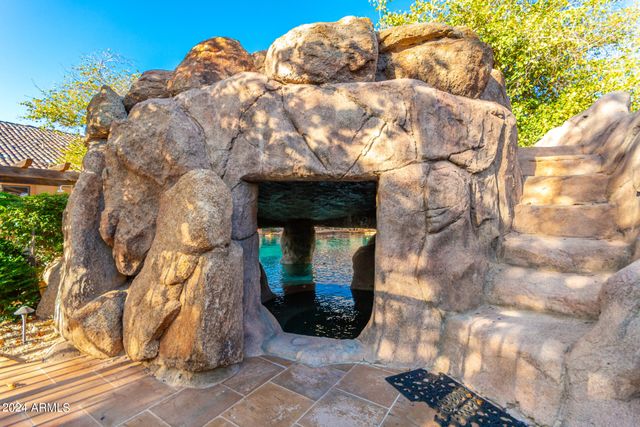 3831 E HUBER Street, Mesa, AZ 85205