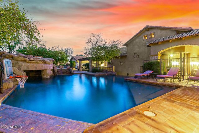 3831 E HUBER Street, Mesa, AZ 85205