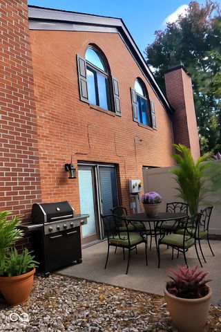 9306 W Golden Oaks W, Indianapolis, IN 46260