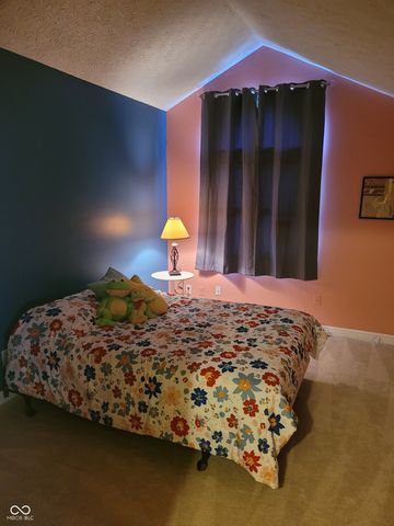 9306 W Golden Oaks W, Indianapolis, IN 46260