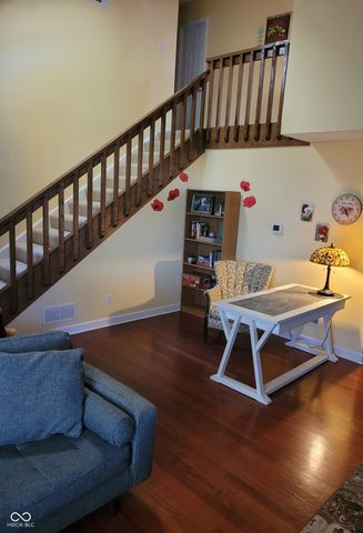 9306 W Golden Oaks W, Indianapolis, IN 46260