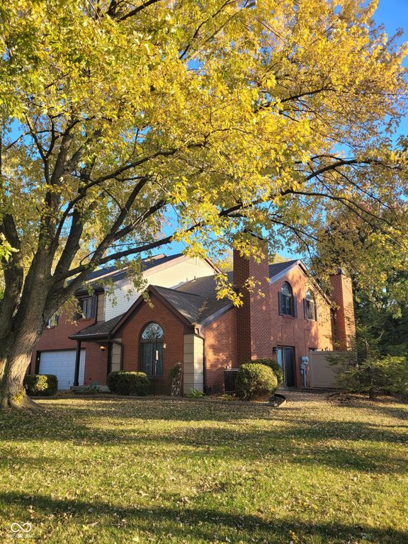 9306 W Golden Oaks W, Indianapolis, IN 46260