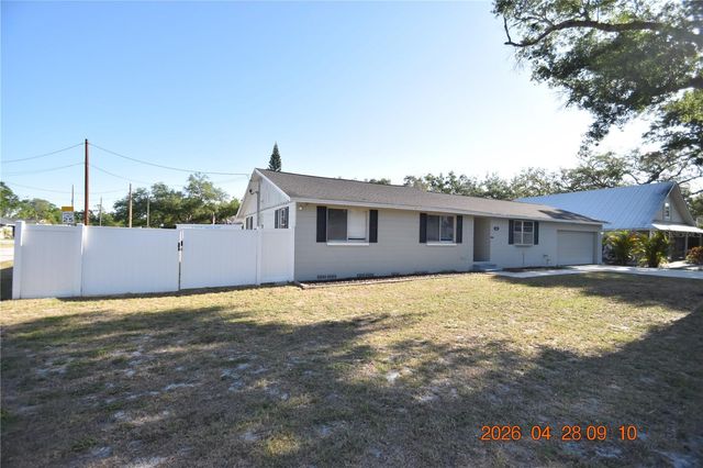 3223 W WYOMING AVENUE, Tampa, FL 33611