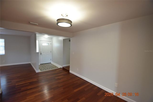 3223 W WYOMING AVENUE, Tampa, FL 33611