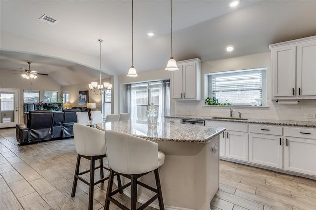 121 Rosemary Drive, Azle, TX 76020