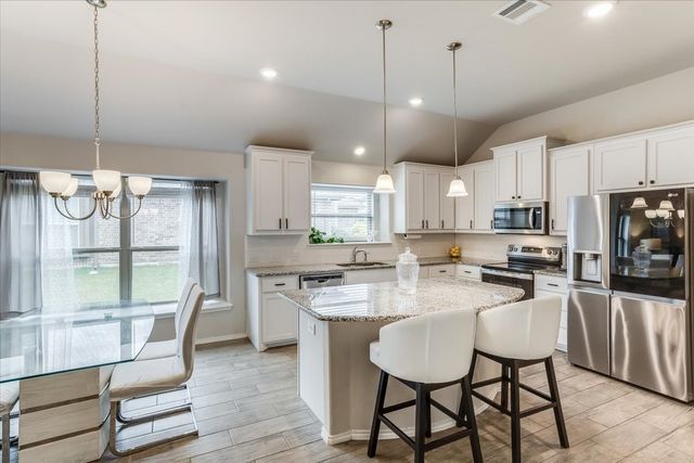 121 Rosemary Drive, Azle, TX 76020