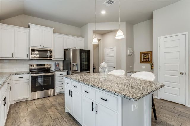 121 Rosemary Drive, Azle, TX 76020