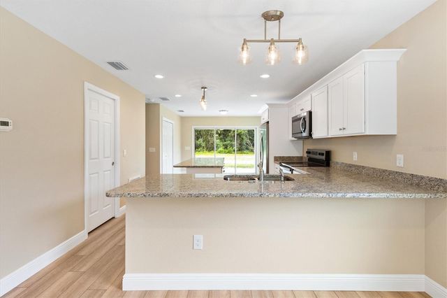 555 E ANDERSON AVENUE, Bushnell, FL 33513