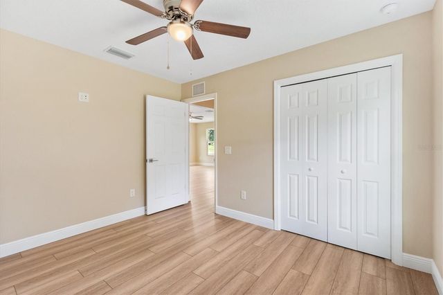 555 E ANDERSON AVENUE, Bushnell, FL 33513