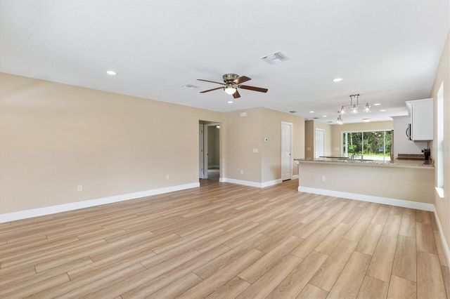 555 E ANDERSON AVENUE, Bushnell, FL 33513