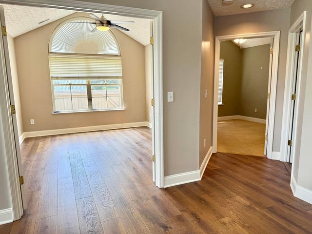 6608 Lakeview Circle, Canal Winchester, OH 43110
