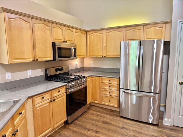6608 Lakeview Circle, Canal Winchester, OH 43110