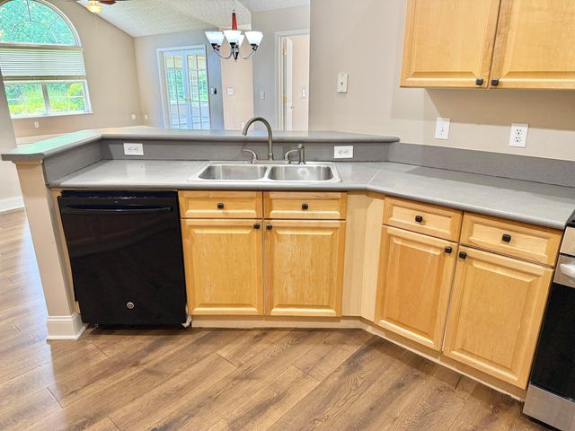 6608 Lakeview Circle, Canal Winchester, OH 43110