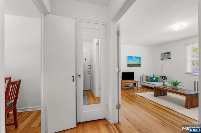 23-08 Howard D, Fair Lawn, NJ 07410