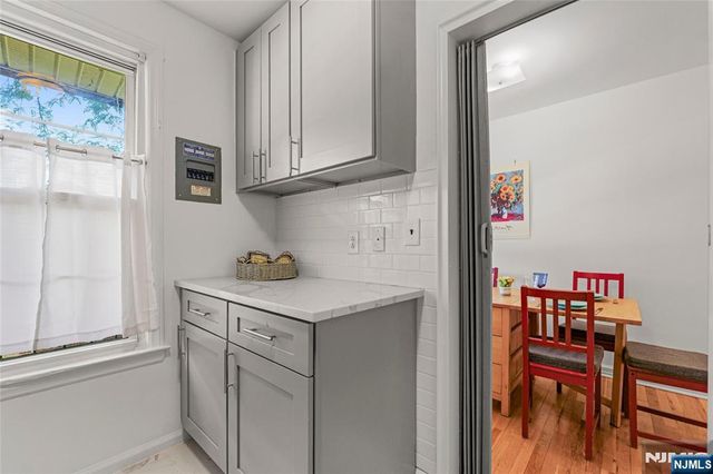 23-08 Howard D, Fair Lawn, NJ 07410