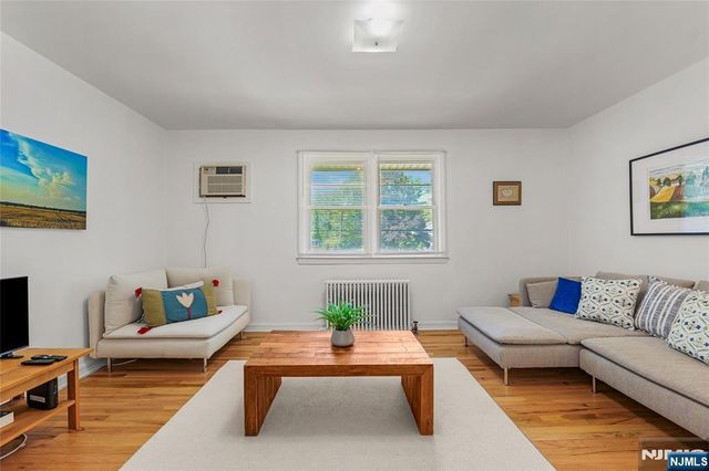 23-08 Howard D, Fair Lawn, NJ 07410