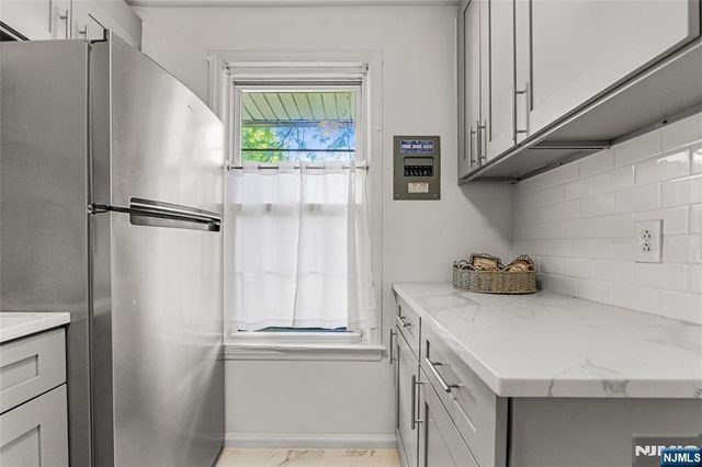 23-08 Howard D, Fair Lawn, NJ 07410