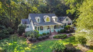 4008 Pinecrest Drive NE, Hickory, NC 28601