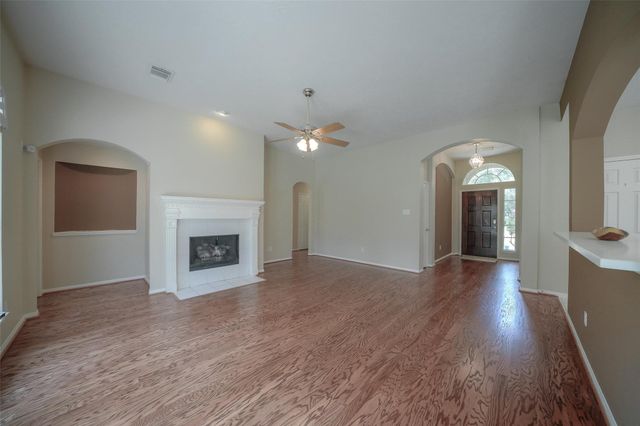 39 Belcarra Place, The Woodlands, TX 77382