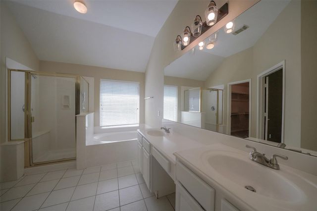 39 Belcarra Place, The Woodlands, TX 77382