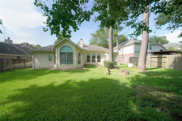 39 Belcarra Place, The Woodlands, TX 77382