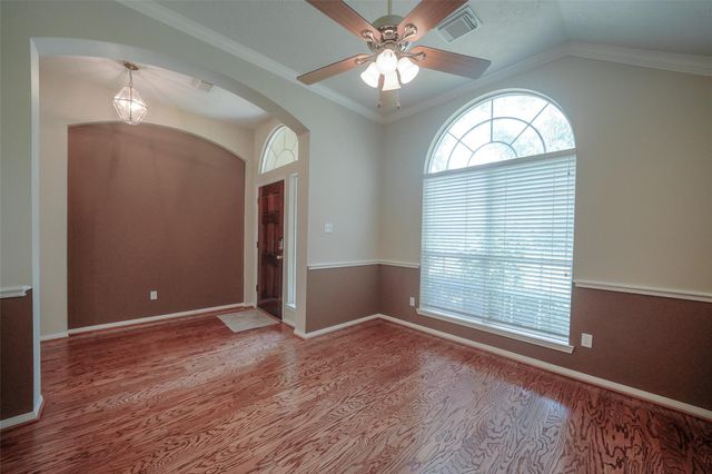 39 Belcarra Place, The Woodlands, TX 77382