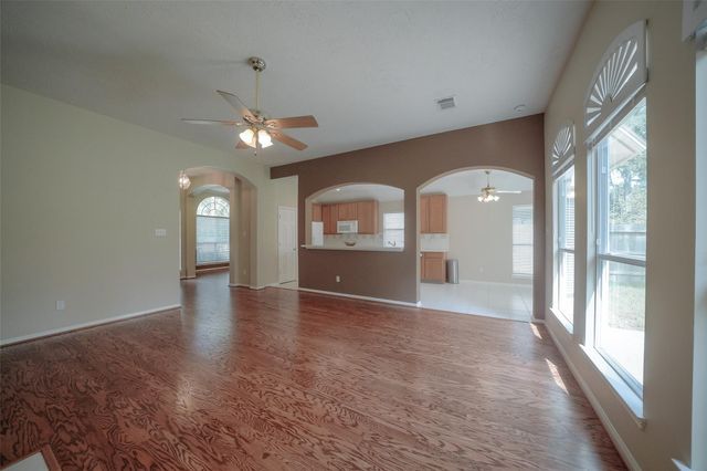 39 Belcarra Place, The Woodlands, TX 77382