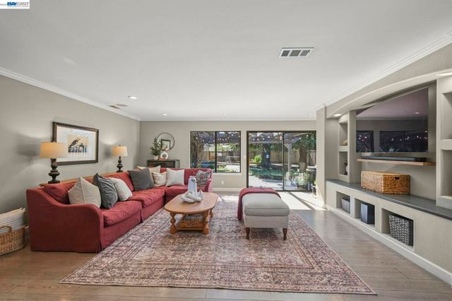 181 Paraiso Dr, Danville, CA 94526