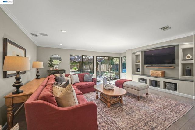 181 Paraiso Dr, Danville, CA 94526