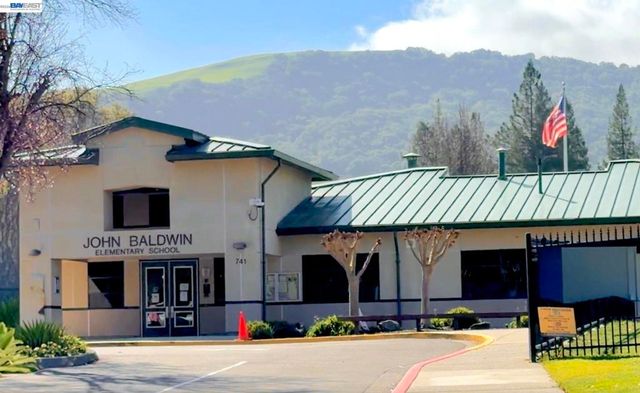 181 Paraiso Dr, Danville, CA 94526