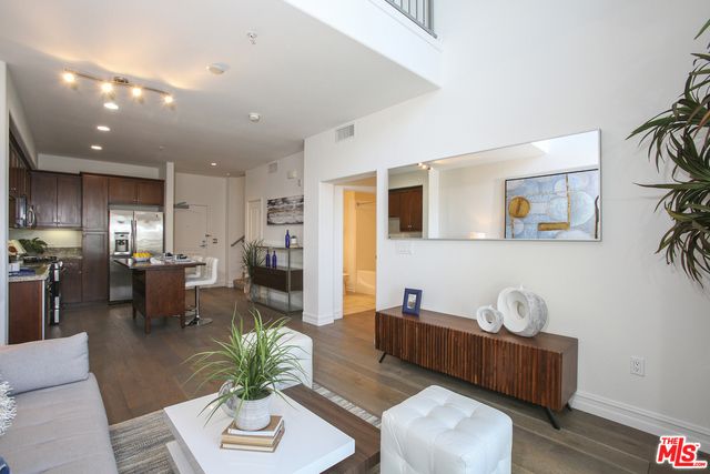 629 Traction Avenue 206, Los Angeles, CA 90013