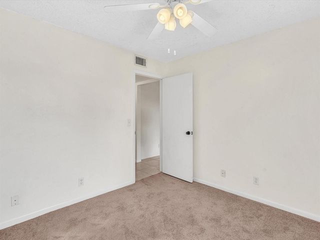 305 Knotty Pine Circle A2, Greenacres, FL 33463