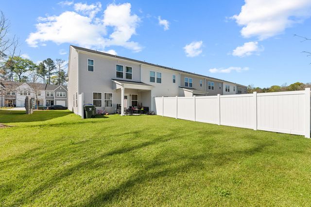 8748 Silver Perch Lane, Charleston, SC 29420