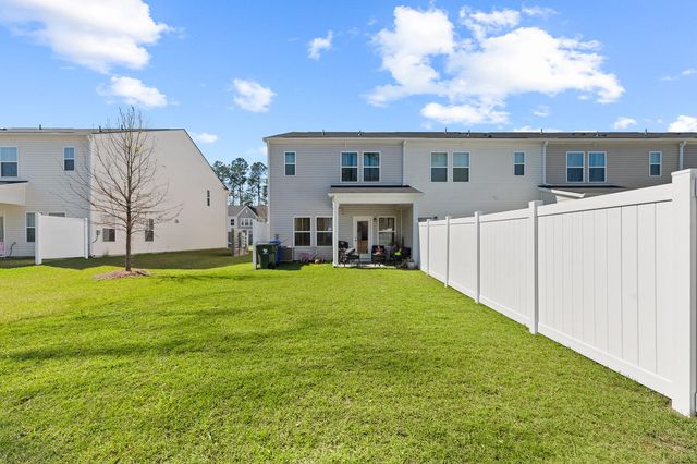 8748 Silver Perch Lane, Charleston, SC 29420