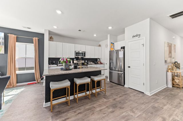 8748 Silver Perch Lane, Charleston, SC 29420