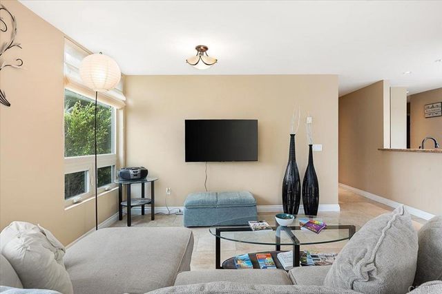 935 Genter St 207, La Jolla, CA 92037