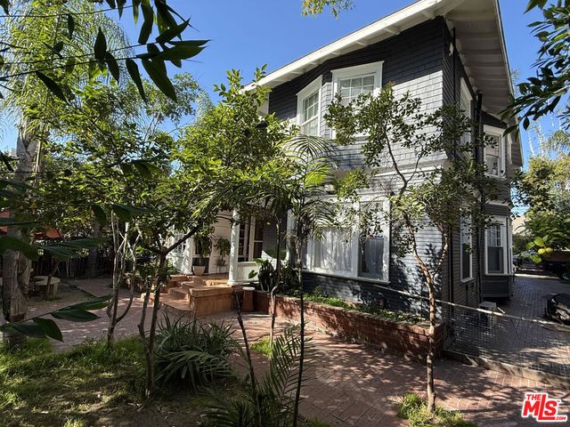 1625 S Bonnie Brae Street, Los Angeles, CA 90006