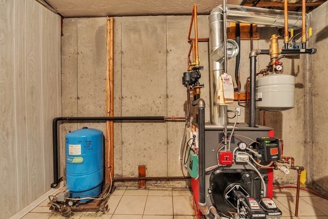 50 Old Spencer Rd, Charlton, MA 01507