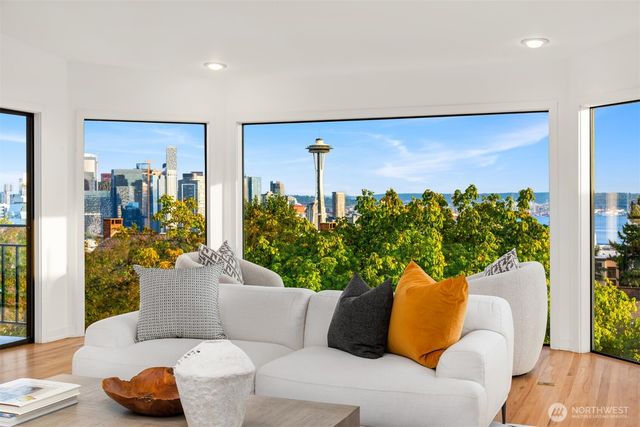 118 Highland Drive, Seattle, WA 98109
