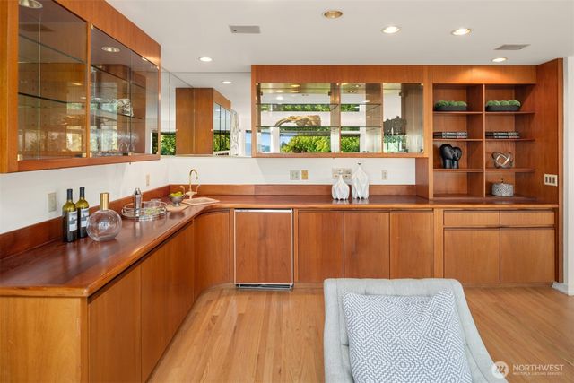 118 Highland Drive, Seattle, WA 98109