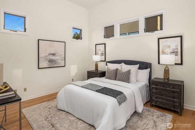 118 Highland Drive, Seattle, WA 98109