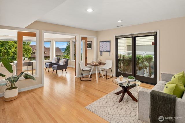 118 Highland Drive, Seattle, WA 98109